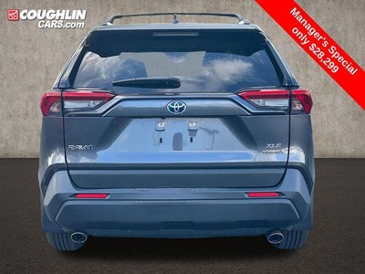 2022 Toyota RAV4 Hybrid XLE Premium