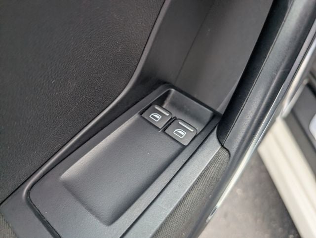 2012 Volkswagen Beetle 2.0 TSi