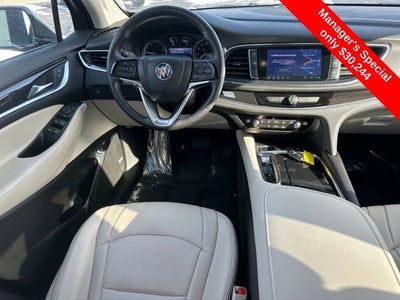 2022 Buick Enclave Essence