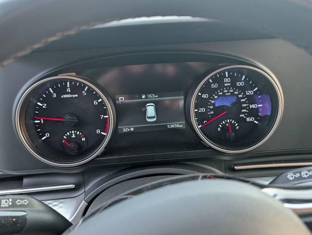 2024 Kia Carnival LX