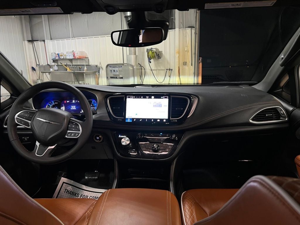 2024 Chrysler Pacifica Hybrid Pinnacle
