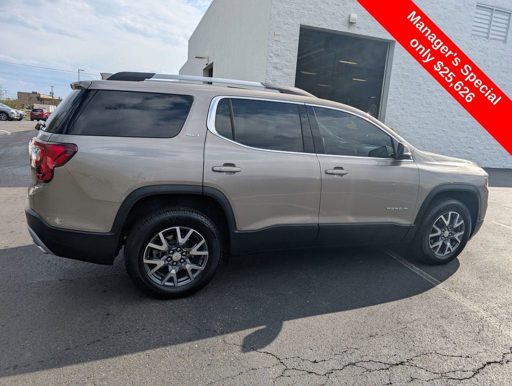 2023 GMC Acadia SLT