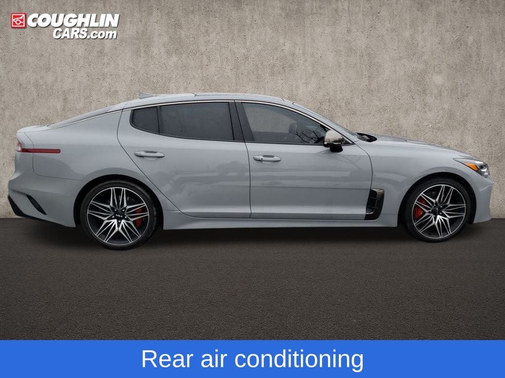 2022 Kia Stinger GT1
