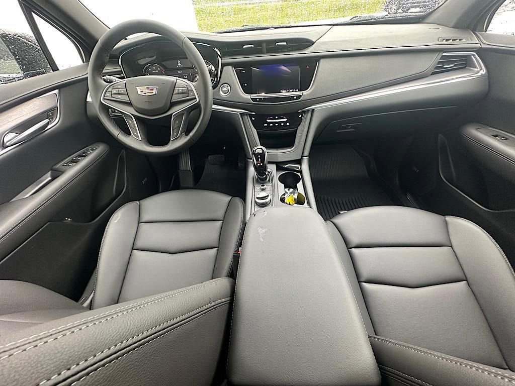 2025 Cadillac XT5 Luxury