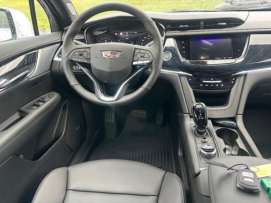 2025 Cadillac XT6 Premium Luxury