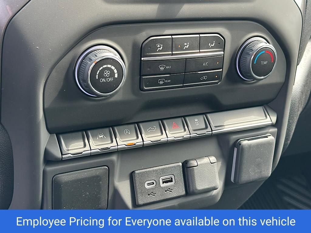 2025 Chevrolet Silverado 1500 Custom