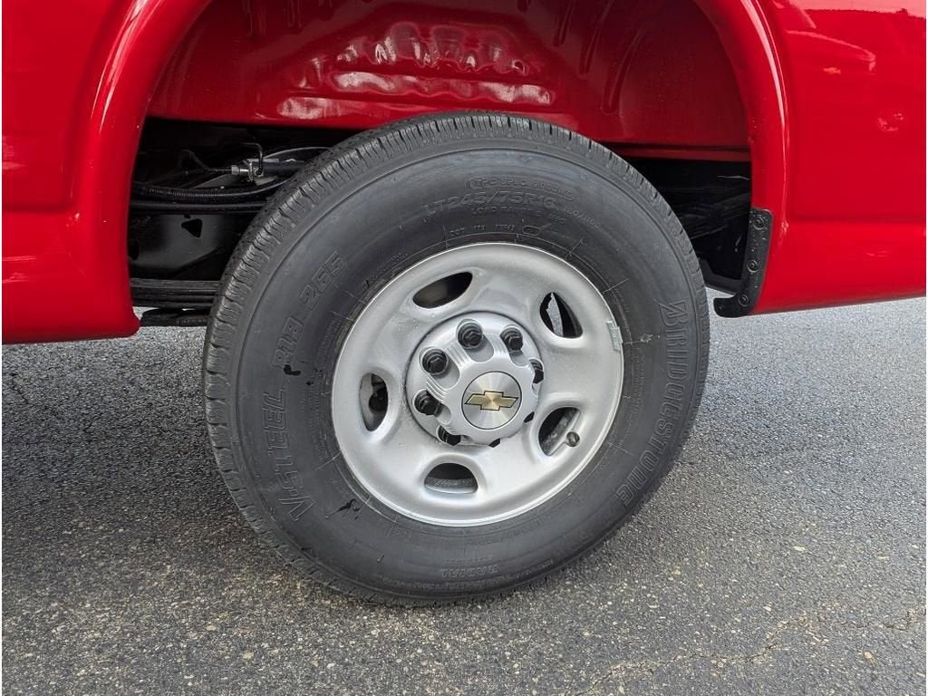 2025 Chevrolet Express Cargo 2500 WT