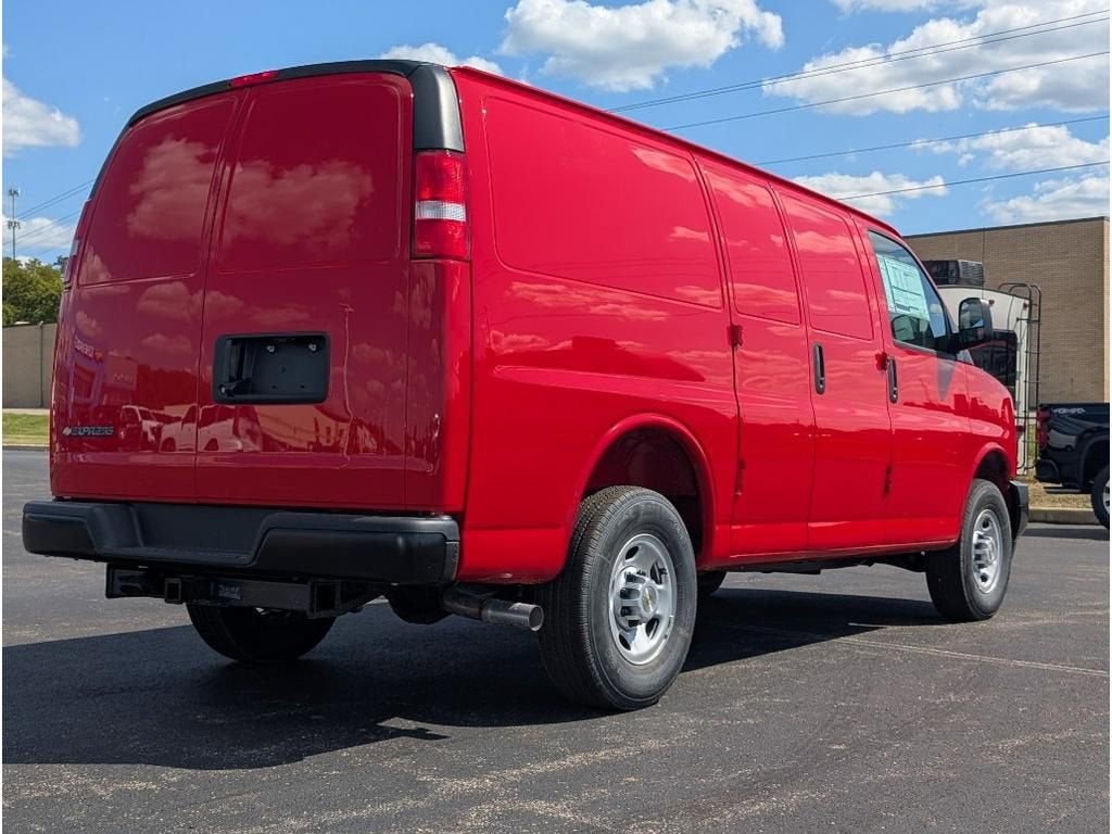 2025 Chevrolet Express Cargo 2500 WT