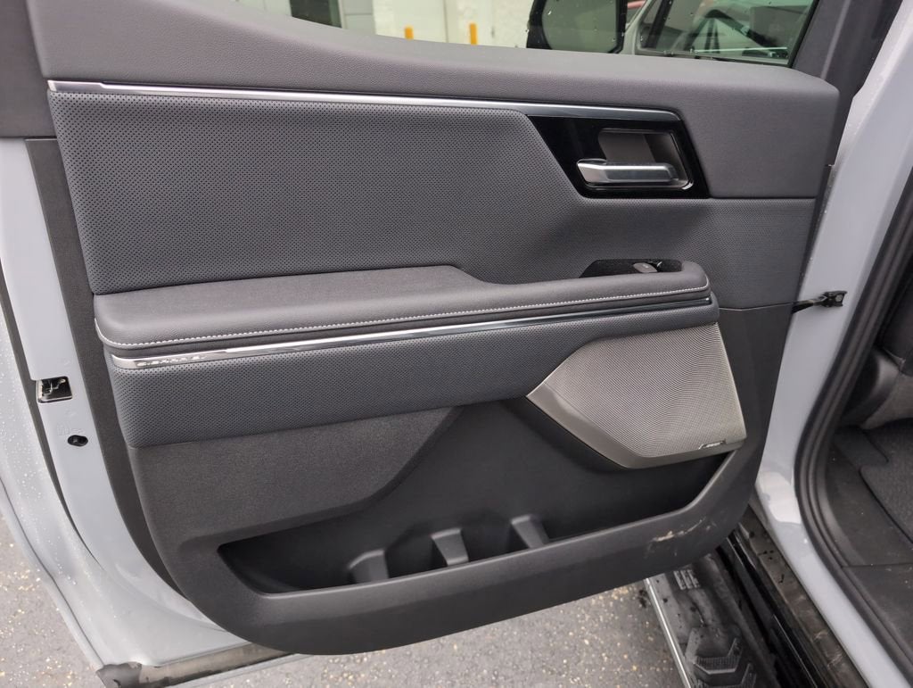 2024 GMC Sierra EV Denali Edition 1