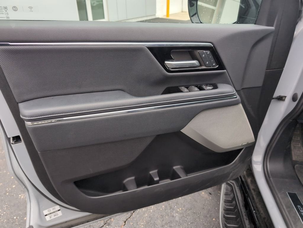 2024 GMC Sierra EV Denali Edition 1