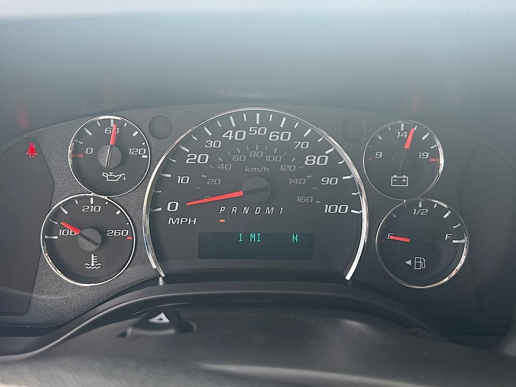 2025 Chevrolet Express Cargo 3500 WT