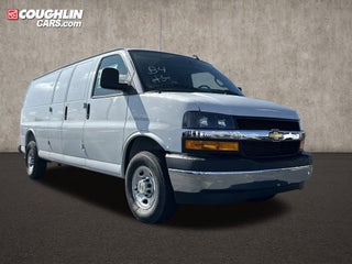 2025 Chevrolet Express Cargo 3500 WT