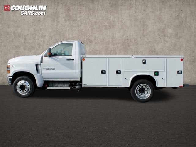 2024 Chevrolet Silverado 5500 HD Work Truck