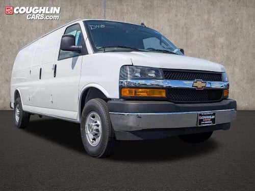 2025 Chevrolet Express Cargo 3500 WT