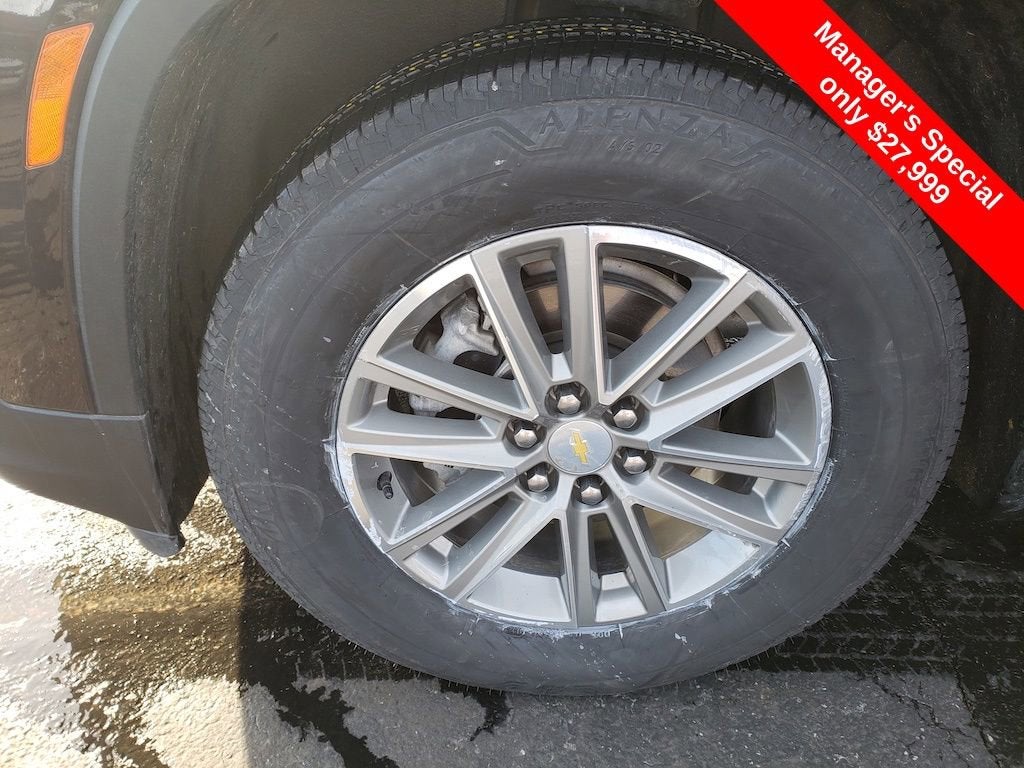 2023 Chevrolet Traverse LT Cloth