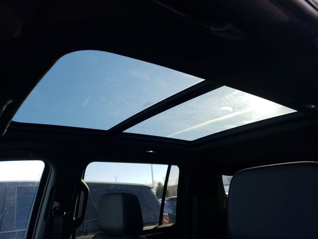 2025 Chevrolet Suburban RST