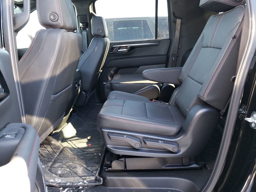 2025 Chevrolet Suburban RST