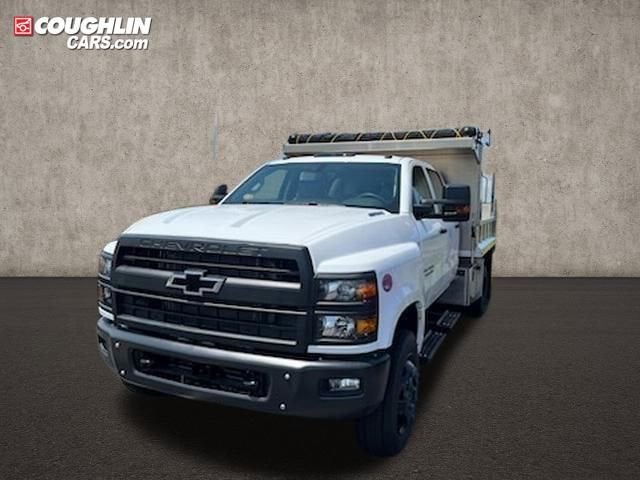 2023 Chevrolet Silverado 6500 HD Work Truck